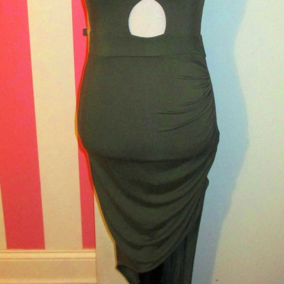 Green Asymmetrical dress in SIZE MEDIUM Womens - Picture 2 of 5